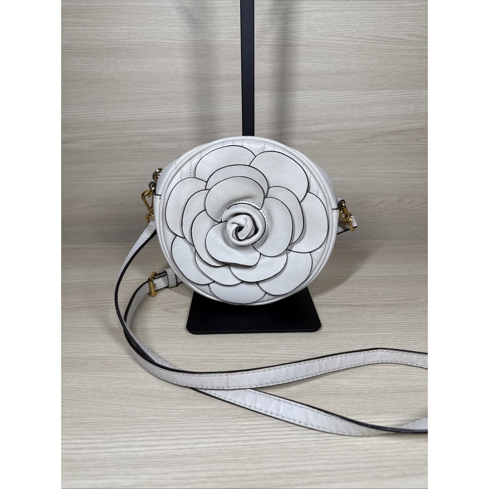 MICHAEL KORS Vivianne Canteen‎ 3D Rose Crossbody Beige Leather Gold Hardware